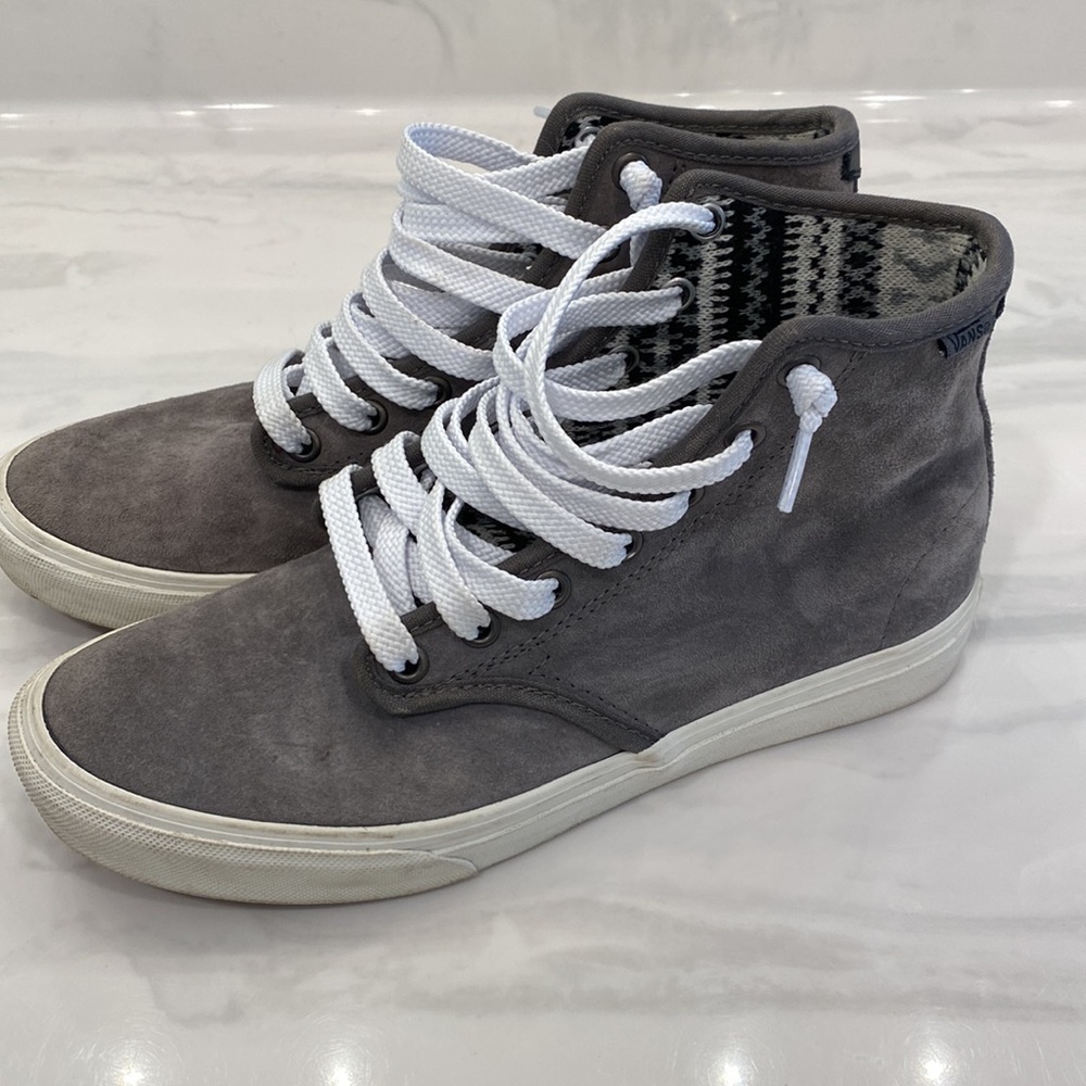 Vans / High Top Suede Sneakers